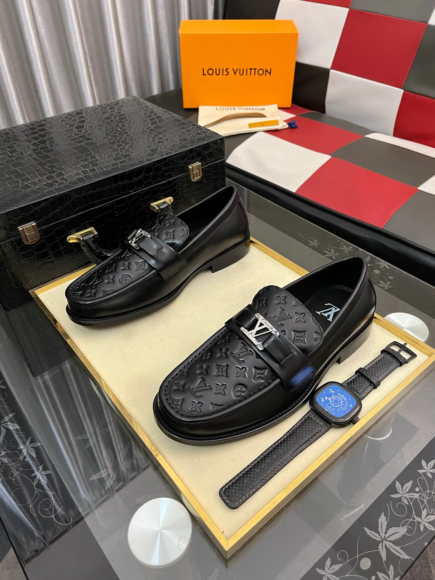 Men's Men's Shoes Men's Men's Shoes 💰520⌚️⌚️[LV] The most popular classic Louis Vuitton leather shoes. Synchronized with the official website, the upper adopts Italian imported upper embossing➕comfortable cowhide lining, fashionable atmosphere, unique brand and unique craftsmanship. Highlighting the hot style of the new year. Stop hesitating, stop wandering, get it now. Code number: 38--44. 3️⃣colors available
